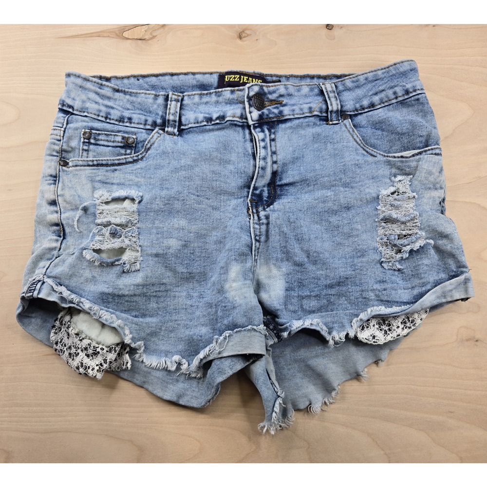 Buzz Jeans Women’s Blue Frayed Disressed Shorts Size XL Extra Large